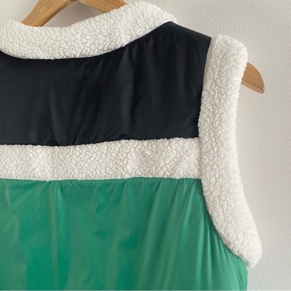 Bdg Vibrant Green Nylon Sherpa V Neck Winter Zip Vest - Picture 11 of 14